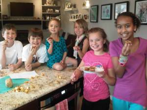 L-R: Alastair's friend Tate, Alastair, Magnolia, Dagny, Addie, Addie's friend Fiona, all helped make the delicious cookies.