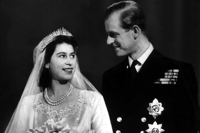 Princess Elizabeth and Lt Philip Mountbatten after their wedding November 1947. Mirrorpix/Courtesy Everett Collection (MPWA574514)