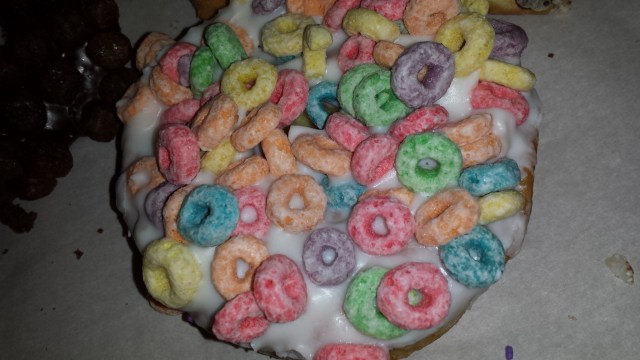 voo-doo-donut-fruit-loops