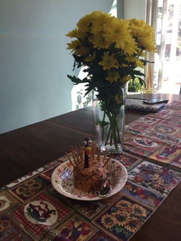 thanksgiving-food-table-2016